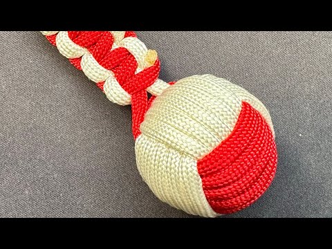 Видео: Как сделать двухцветный брелок в виде обезьяньего кулака