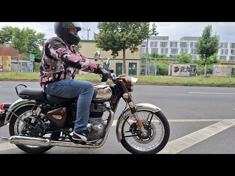 Видео: Test Drive Royal Enfield Interceptor 650/Classic 350. С любовью из Индии. ТестДрайв по Берлину.