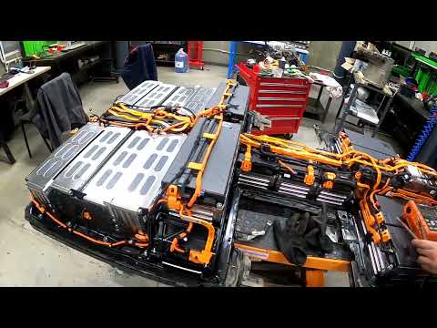 Видео: Китайский электромобиль, все еще китайского качества. Volkswagen e-Bora, Volkswagen E-Tharu
