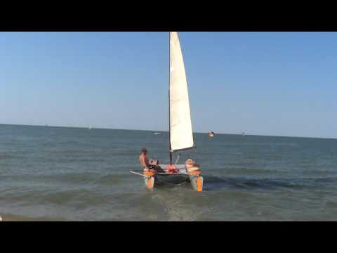 Видео: тамбовский катамаран из алюкобонда на Должанке