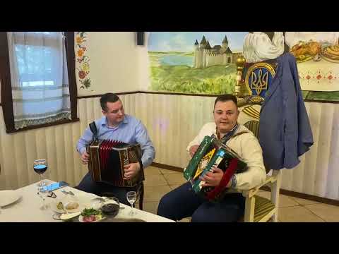 Видео: Гармонь зцілює душу та підіймає настрій!!! Я з кумом, граємо різні мелодії.