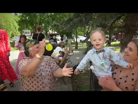 Видео: Андрей Рябэнко встречает внука