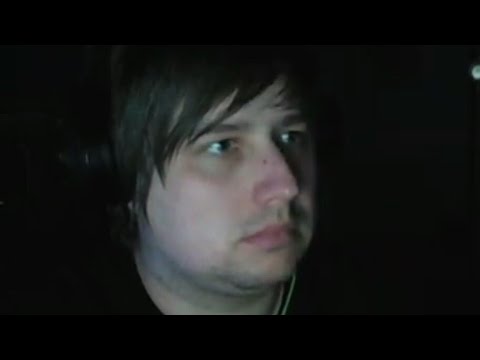 Видео: НАРЕЗКА СМЕШНЫХ МОМЕНТОВ СО СТРИМА CHUDO8585: НОВЫЙ ХОРРОР!ОР ВЫШЕ ГОР В RESIDENT EVIL 2 REMAKE!