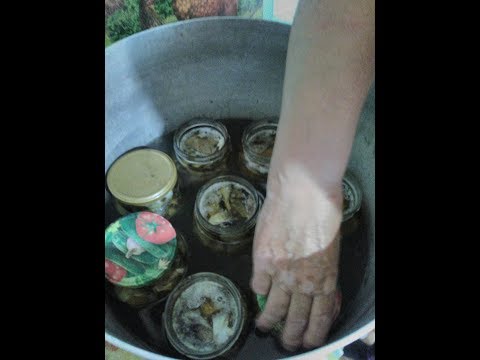 Видео: Консервы из карася. Карась в масле.