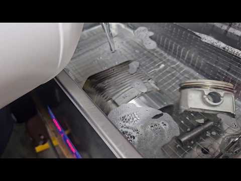 Видео: Очистка двигателя Porsche Air Cooled CIS 1974 объемом 2,7 литра