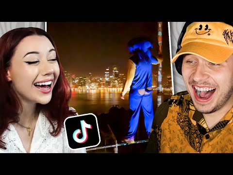 Видео: заставляю сочных смотреть МОИ мемы