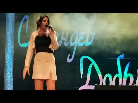 Видео: Виктория Каменчева  "I Surrender" /cover/