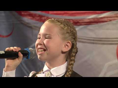 Видео: 9 лет - Капралова Алиса - Учителя