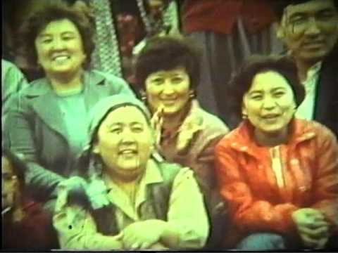 Видео: село Бесмойнак. Жауылбайұлы Сұлтанғазы атаға ас беріп ат шапқан күн.25.09.1988 жыл