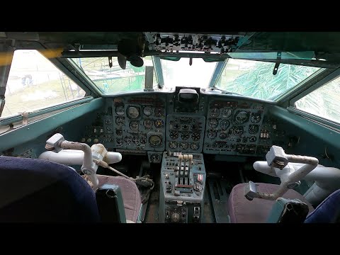 Видео: Прогулка по салону реактивного самолета ЯК-40.