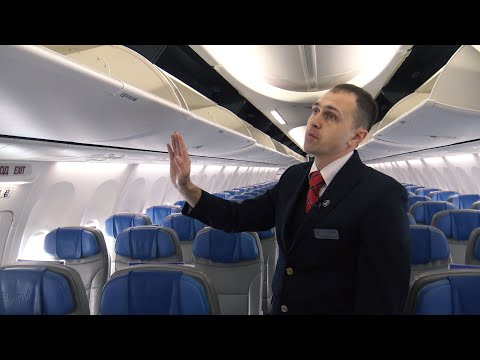 Видео: "Я упёртый!" // Этот парень дважды пробовал стать бортпроводником, и у него получилось!