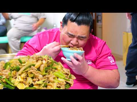 Видео: Магэ | Говяжья Миска и Жареное Мясо с Овощами