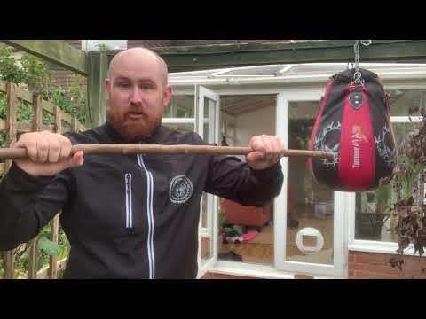 Видео: Держи трость в руках, Бартицу.