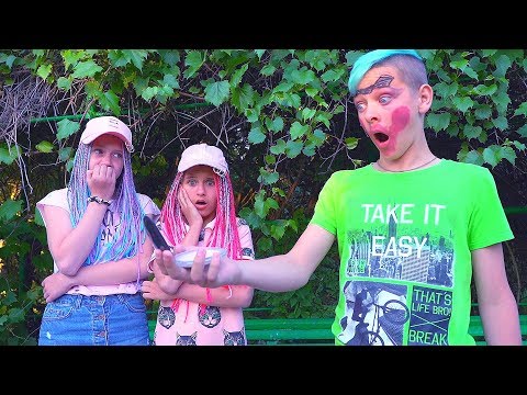 Видео: НАКРАСИЛИ Игоря ПОМАДОЙ Пока он СПАЛ!!