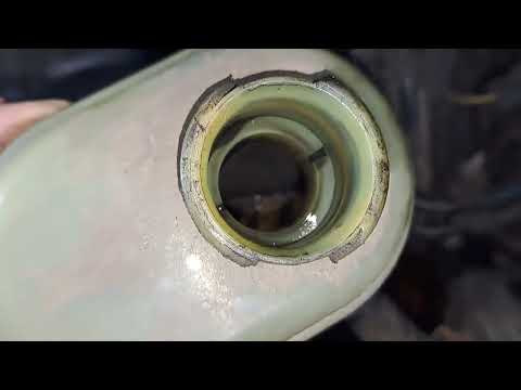 Видео: Замена жидкости в ГУР Форд Мондео 3, 2.0TDCi, 2001-2007 г/в #фордмондео #гур #заменамаслагур #Ua