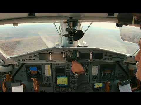 Видео: Cockpit view L-410 Approach and Landing at Tunda Airport. Посадка Аэропорт Тында Л-410.