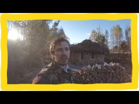 Видео: Дом из глиночурки. Добавляем тамбур, веранду, утепляем крышу