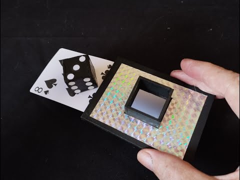 Видео: Раскрыт фокус с игральными картами, плавящимися в кубике. Как это сделать?