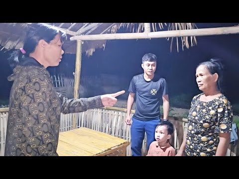 Видео: Две женщины неожиданно встречаются в доме Нама и их странные действия