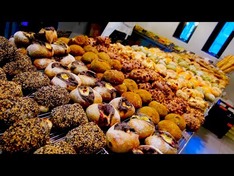 Видео: Пекари создают уникальный хлеб из большого количества тщательно отобранной пшеницы.