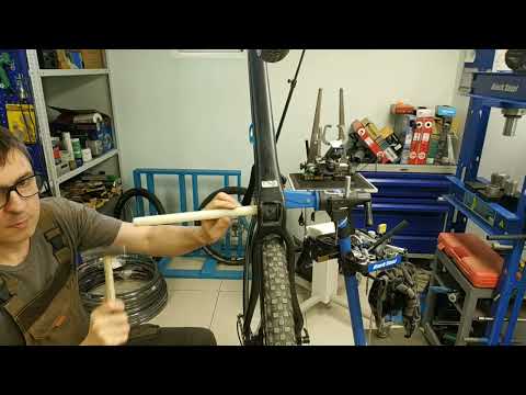 Видео: Ремонт карбоновой рамы велосипеда.