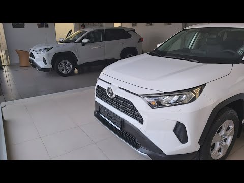 Видео: Vlog Купили еще один RAV4 на механике. Съёмки на выдаче и пустой салон Тойота. Все машины проданы