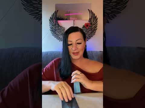 Видео: #Весы кого-то поймали с поличным и отрезали неожиданное всплывающее окно у вашей двери. Тук-тук.