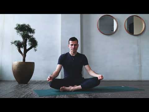 Видео: Дыхательные практики. Станислав Тяпков. Йога-студия "Чакра" на Чистых прудах