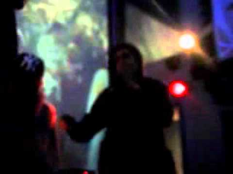 Видео: Стороны РА vs Noize MC & Re-pac - CLUB Paddock 3.03.2006 battle part 1