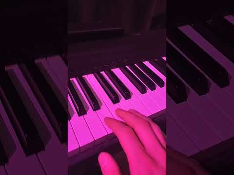 Видео: Простая мелодия, которая выглядит сложной #piano #pianotutorial