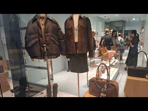 Видео: Италия Падуя итальянская мода и стритстайл  итальянцев 