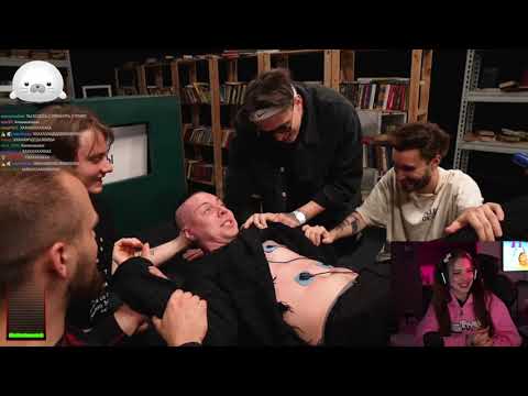 Видео: AKYULIYCH СМОТРИТ ИЗДАЛ ЗВУК - ПРОИГРАЛ 120.000