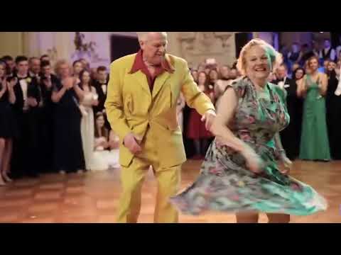 Видео: Танцплощадка юности. ремейк песни «Целуй меня нежно и я улетаю» — автор Анастасия Василенко.