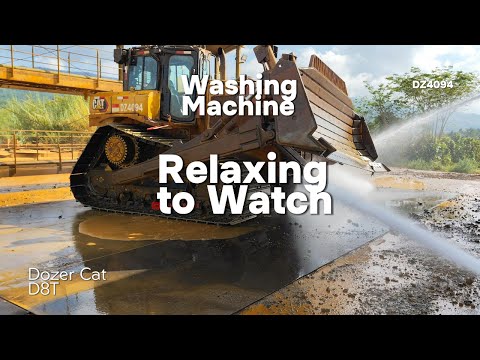 Видео: Расслабляюще смотреть. Мойка тяжелой техники Cat D8T Dozer