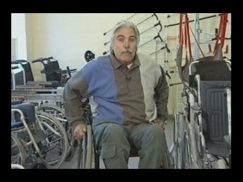 Видео: Фильм Льва Индолева "Инвалидные коляски и как ими пользоваться"