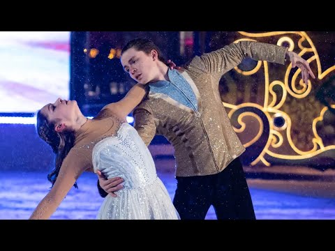 Видео: Золушка и принц. Юлия Липницкая и Валерий Ангелопол.Шоу Е.Плющенко.ВДНХ 1.12.2023