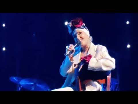 Видео: Он был старше её/Лайма Вайкуле ПРЕМЬЕРА