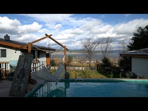 Видео: Комплекс къщи за гости яз. Батак - Къщи Dakota