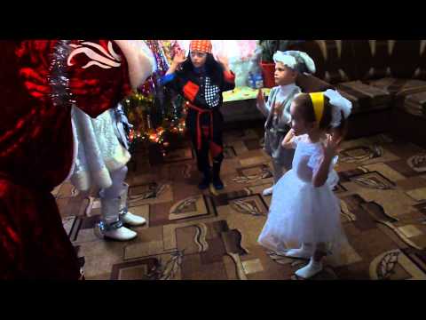 Видео: продолжение Дед Мороз и Снегурочка на дом к детям