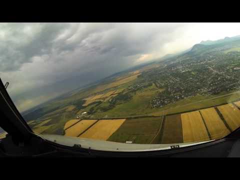 Видео: Визуальный заход и посадка в Минеральных Водах - URMM RW30 visual approach.