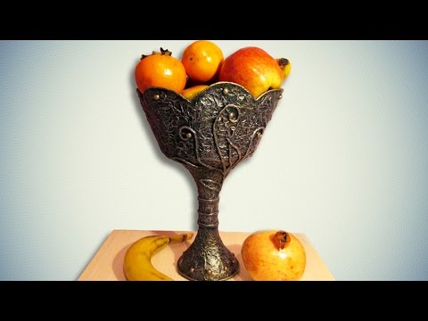 Видео: Ваза из пластиковых бутылок для фруктов.