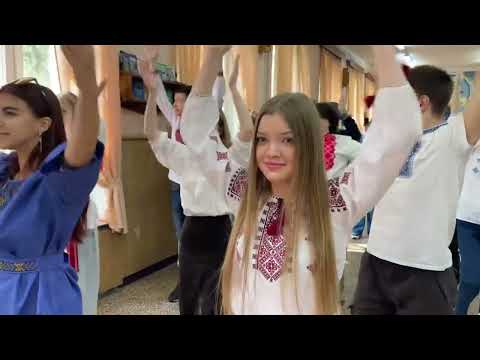 Видео: НАЦІОНАЛЬНА РУХАНКА "ДЯКУЄМО ЗСУ"💙💛 Всесвітній день вишиванки у СФКБА 2024