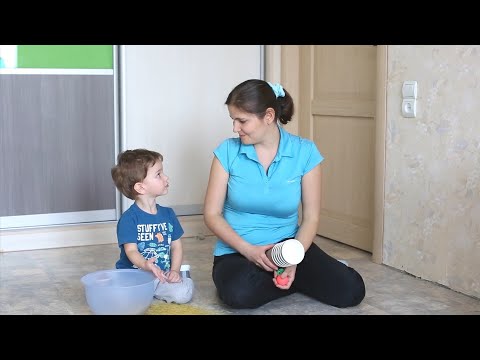 Видео: ЧЕМ ЗАНЯТЬ МАЛЫША ДОМА - подвижные игры для детей 2 - 3 лет