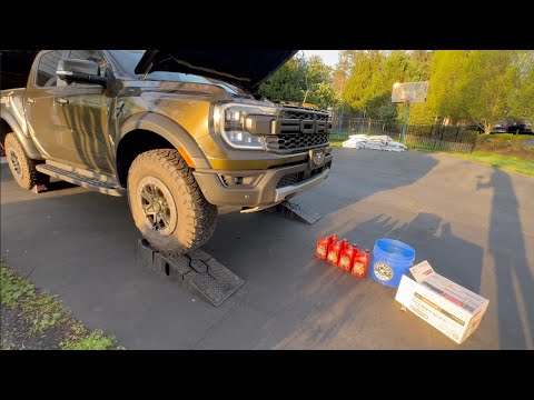 Видео: Ford Ranger Raptor 2024 года выпуска. Первая замена масла! 3,0 л Twin Turbo, пробег 1300 миль.