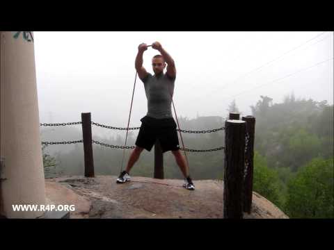 Видео: УПРАЖНЕНИЯ С РЕЗИНОВЫМИ ПЕТЛЯМИ ДЛЯ ВЕРХА ТЕЛА (the best upper body exercises with resistance bands)