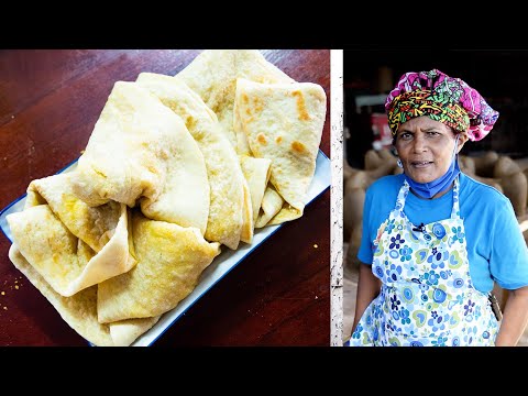 Видео: Dhalpuri Roti от Shanty в Сипарии, Тринидад и Тобаго | на кухне