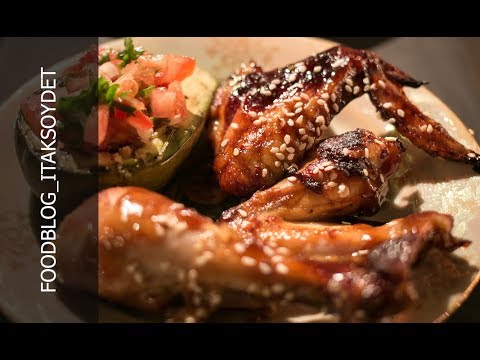 Видео: Божественные крылышки терияки с внезапным гарниром