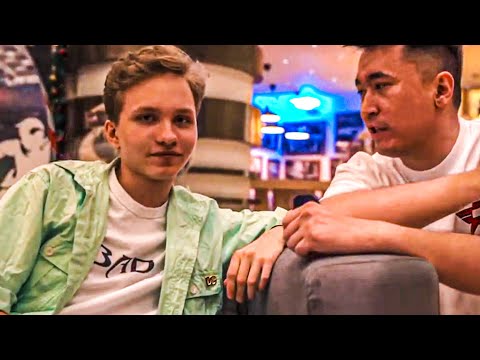 Видео: JR | НЕЛОВКИЙ ВОПРОС ДЛЯ МОНЕСИ