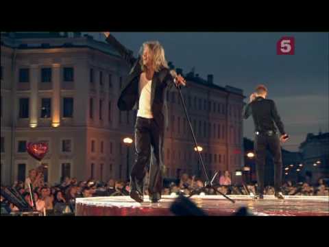 Видео: группа Челси на Алых парусах 2010 часть 1