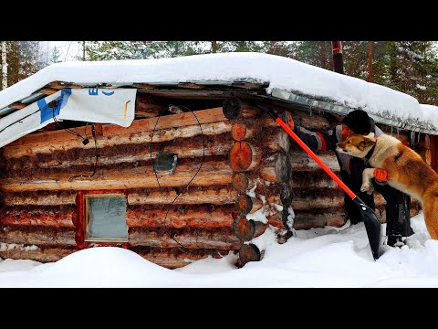 Видео: ИЗБА СПАСАЕТ! СНЕГОХОД РАЗБИТ, ПРИВЕЗ ЗАПЧАСТИ. ДОБЫЛ ВОДЫ И ДРОВ! СУТКИ РЕМОНТА В ТАЙГЕ!